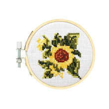 Cargar imagen en el visor de la galería, MINI KIT DE BORDADO SUNFLOWER (GG228)