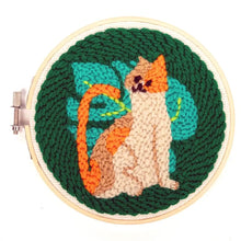 Cargar imagen en el visor de la galería, MINI KIT DE BORDADO GATO (GG261)