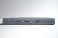 Cargar imagen en el visor de la galería, BIBLIA LEON DE JUDA REY DE REYES LETRA GRANDE REINA VALERA 1960 (TD)
