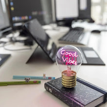 Cargar imagen en el visor de la galería, LAMPARA DE MESA BULB FICTION GOOD VIBES (CLB0016)
