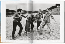 Cargar imagen en el visor de la galería, HELMUT NEWTON (HC)