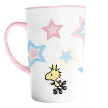 Cargar imagen en el visor de la galería, TAZA RECTA SNOOPY PASTEL PATINANDO 400 ML (MUG--SPY-08)

