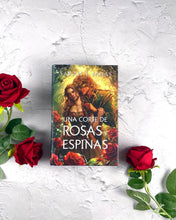 Cargar imagen en el visor de la galería, CORTE DE ROSAS Y ESPINAS 01 UNA CORTE DE ROSAS Y ESPINAS (CANTOS PINTADOS) (TD)
