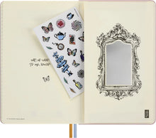 Cargar imagen en el visor de la galería, LIBRETA TD RAYADA LARGE ALICIA EN EL PAIS DE LAS MARAVILLAS ROSA
