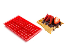 Cargar imagen en el visor de la galería, MOLDE PARA WAFFLE 2PC ROJO (0215000R01M017)
