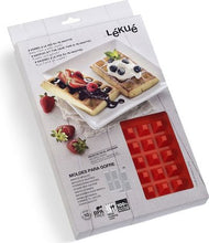 Cargar imagen en el visor de la galería, MOLDE PARA WAFFLE 2PC ROJO (0215000R01M017)
